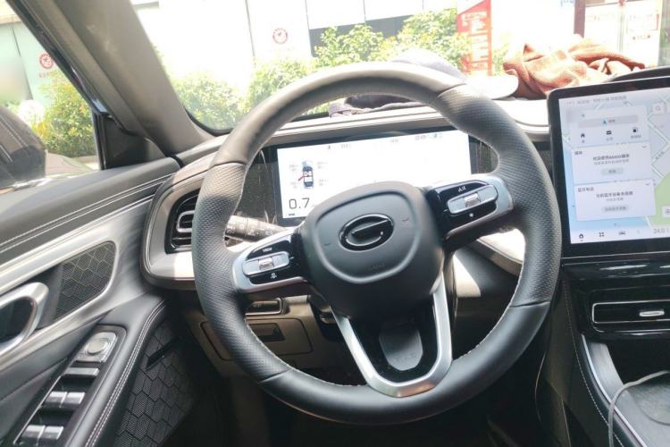 Used GAC Trumpchi GS8 2025 Linghang Series 2.0 TGDI Four-Wheel-Drive Luxury Edition 5 Seats Steering Wheel