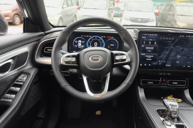 Used GAC Trumpchi GS8 2025 Linghang Series 2.0 TGDI Two-Wheel-Drive Luxury Edition 5 Seats Steering Wheel