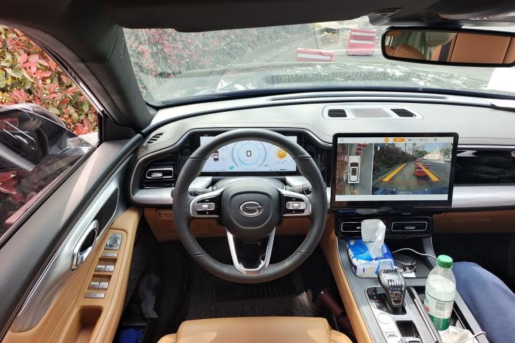 Used GAC Trumpchi GS8 2025 Linghang Series 2.0 TGDI Two-Wheel-Drive Luxury Edition 5 Seats Steering Wheel