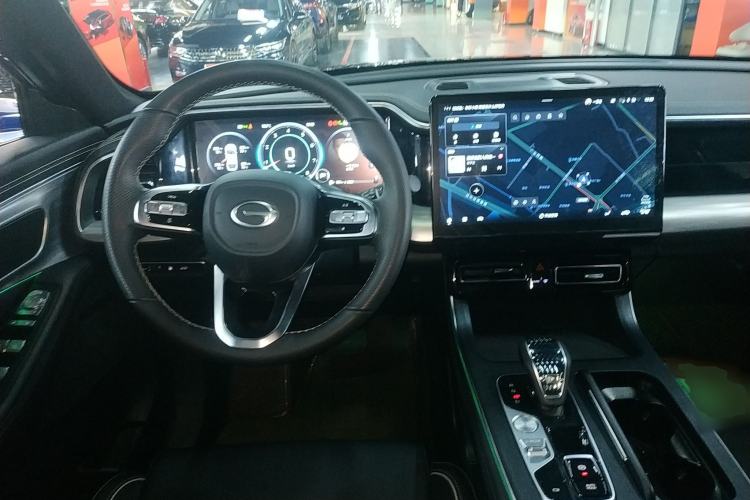 Used GAC Trumpchi GS8 2025 Linghang Series 2.0 TGDI Two-Wheel-Drive Luxury Edition 5 Seats Steering Wheel