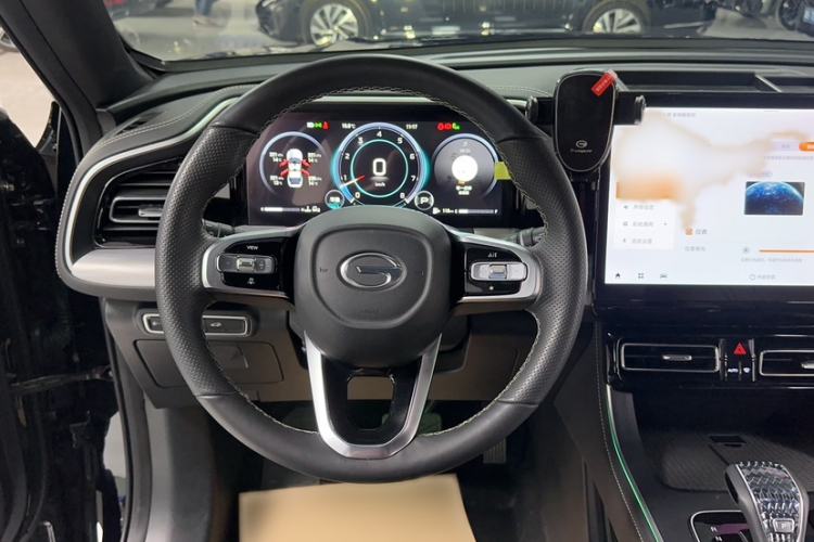 Used GAC Trumpchi GS8 2025 Linghang Series 2.0 TGDI Two-Wheel-Drive Luxury Edition 5 Seats Steering Wheel