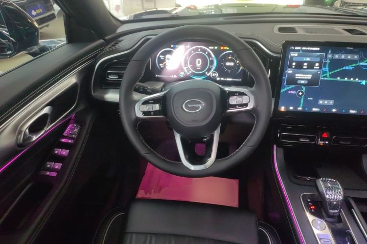 Used GAC Trumpchi GS8 2025 Linghang Series 2.0 TGDI Two-Wheel-Drive Luxury Edition 5 Seats Steering Wheel