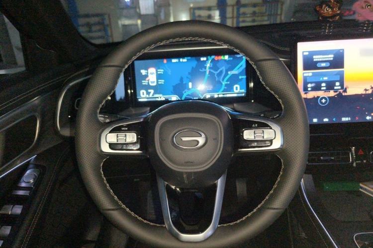 Used GAC Trumpchi GS8 2025 Linghang Series 2.0 TGDI Two-Wheel-Drive Luxury Edition 5 Seats Steering Wheel