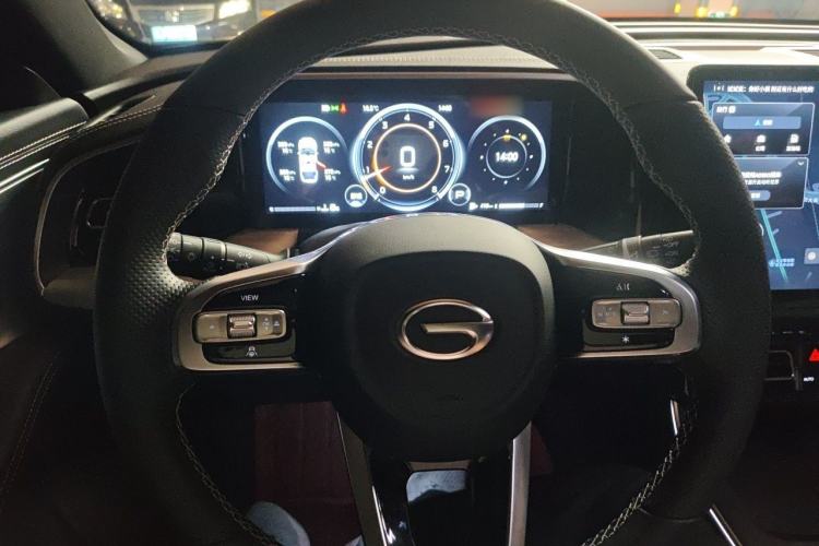 Used GAC Trumpchi GS8 2025 Linghang Series 2.0 TGDI Two-Wheel-Drive Luxury Edition 5 Seats Steering Wheel