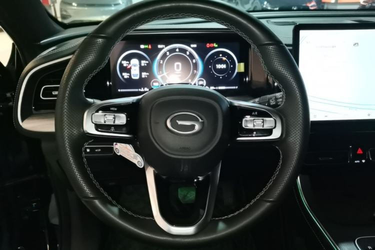 Used GAC Trumpchi GS8 2025 Linghang Series 2.0 TGDI Two-Wheel-Drive Luxury Edition 5 Seats Steering Wheel