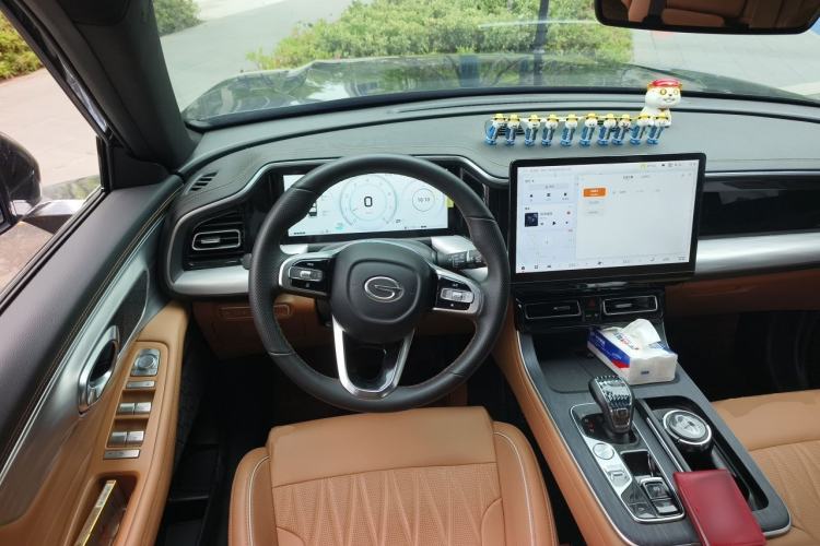 Used GAC Trumpchi GS8 2025 Linghang Series 2.0 TGDI Two-Wheel-Drive Luxury Edition 5 Seats Steering Wheel