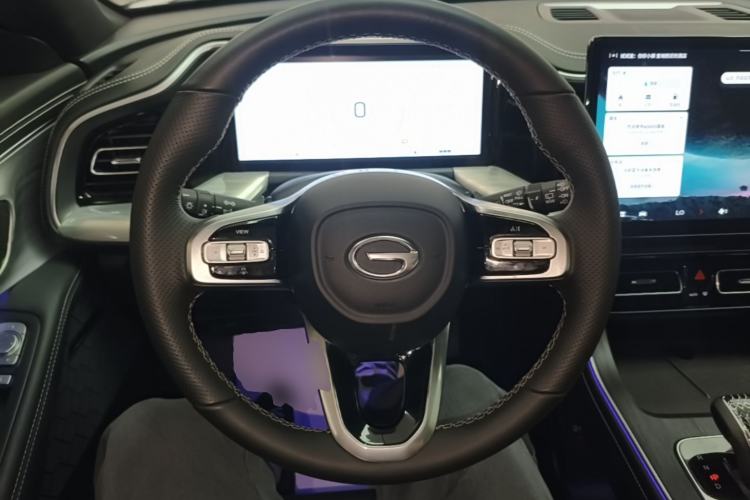Used GAC Trumpchi GS8 2025 Linghang Series 2.0 TGDI Two-Wheel-Drive Luxury Edition 5 Seats Steering Wheel