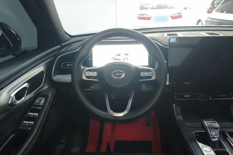 Used GAC Trumpchi GS8 2025 Linghang Series 2.0 TGDI Two-Wheel-Drive Luxury Edition 5 Seats Steering Wheel