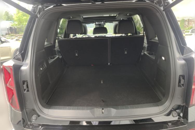Used GAC Trumpchi GS8 2025 Linghang Series 2.0 TGDI Two-Wheel-Drive Luxury Edition 5 Seats Trunk