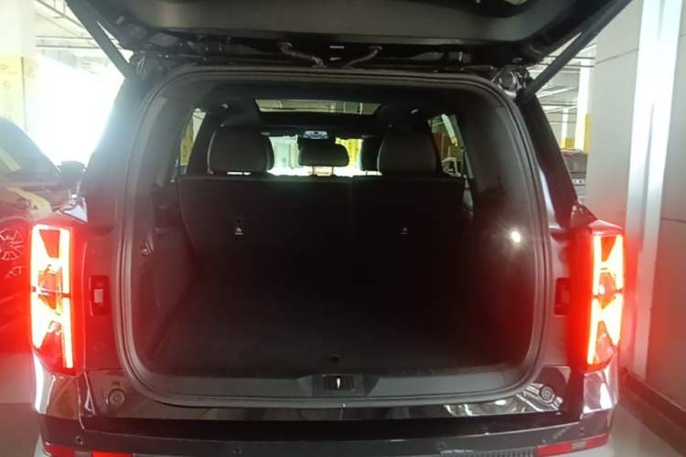 Used GAC Trumpchi GS8 2025 Linghang Series 2.0 TGDI Four-Wheel-Drive Luxury Edition 5 Seats Trunk