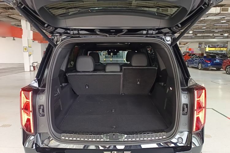 Used GAC Trumpchi GS8 2025 Linghang Series 2.0 TGDI Two-Wheel-Drive Luxury Edition 5 Seats Trunk
