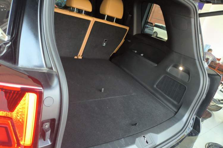 Used GAC Trumpchi GS8 2025 Linghang Series 2.0 TGDI Two-Wheel-Drive Luxury Edition 5 Seats Trunk