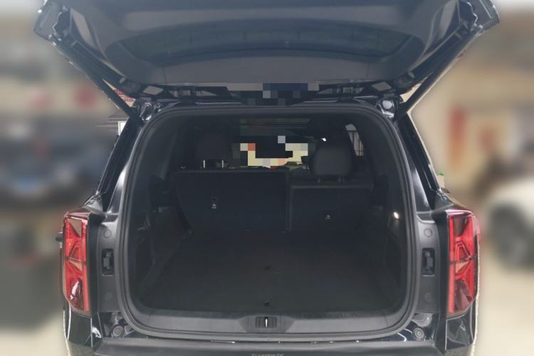 Used GAC Trumpchi GS8 2025 Linghang Series 2.0 TGDI Two-Wheel-Drive Luxury Edition 5 Seats Trunk