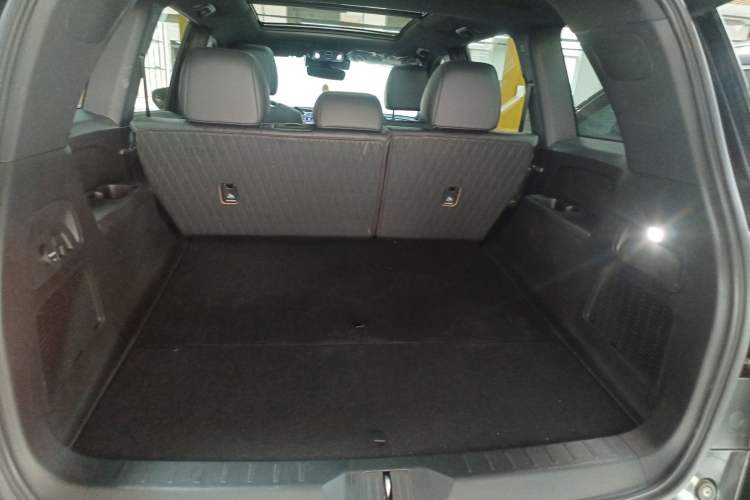 Used GAC Trumpchi GS8 2025 Linghang Series 2.0 TGDI Two-Wheel-Drive Luxury Edition 5 Seats Trunk