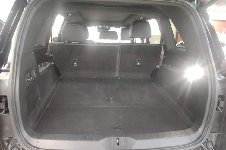 Used GAC Trumpchi GS8 2025 Linghang Series 2.0 TGDI Two-Wheel-Drive Luxury Edition 5 Seats Trunk