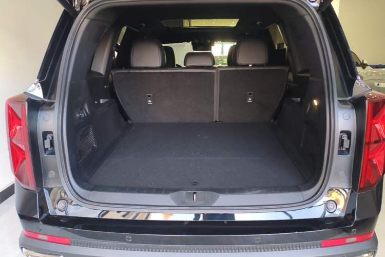Used GAC Trumpchi GS8 2025 Linghang Series 2.0 TGDI Two-Wheel-Drive Luxury Edition 5 Seats Trunk