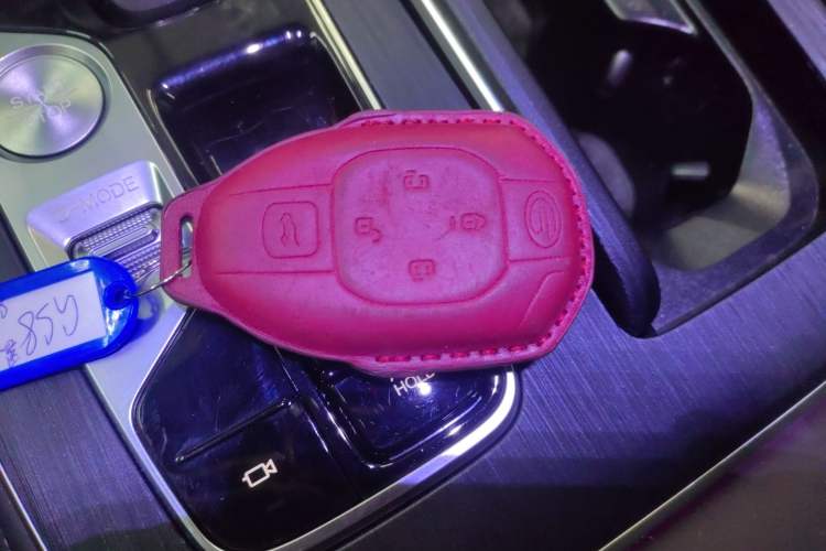 Used GAC Trumpchi GS8 2025 Linghang Series 2.0 TGDI Two-Wheel-Drive Luxury Edition 5 Seats Vehicle Key