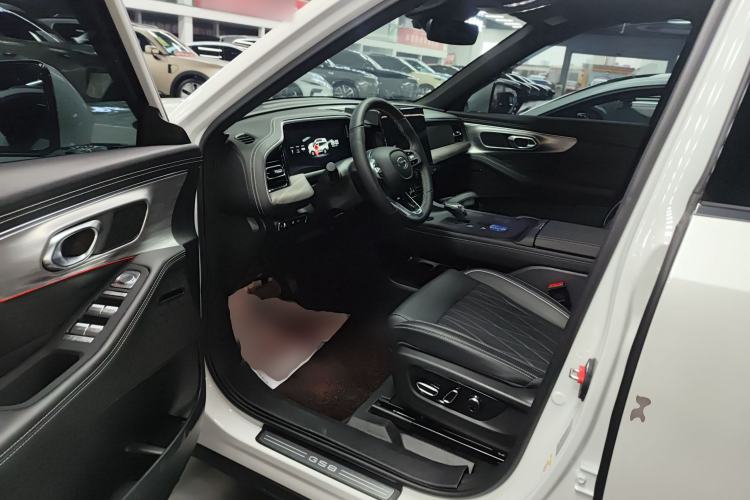 Used GAC Trumpchi GS8 2025 Linghang Series 2.0 TGDI Two-Wheel-Drive Luxury Edition 5 Seats Driver Seat