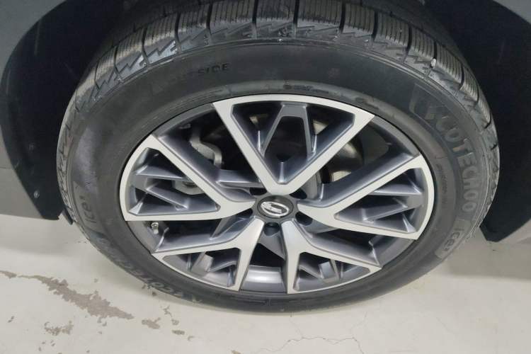 Used GAC Trumpchi GS8 2025 Linghang Series 2.0 TGDI Two-Wheel-Drive Luxury Edition 5 Seats Exterior 4