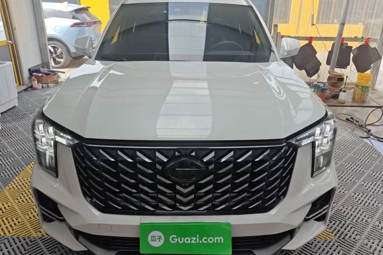 Used GAC Trumpchi GS8 2025 Linghang Series 2.0 TGDI Two-Wheel-Drive Luxury Edition 5 Seats Front