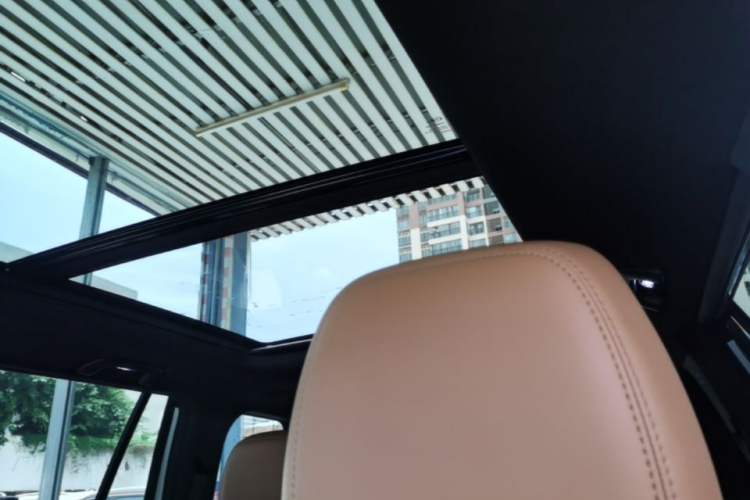 Used GAC Trumpchi GS8 2025 Linghang Series 2.0 TGDI Two-Wheel-Drive Luxury Edition 5 Seats Headliner