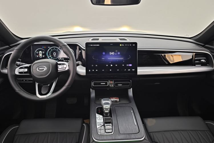 Used GAC Trumpchi GS8 2025 Linghang Series 2.0 TGDI Four-Wheel-Drive Luxury Edition 5 Seats Interior 4
