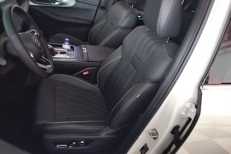 Used GAC Trumpchi GS8 2025 Linghang Series 2.0 TGDI Two-Wheel-Drive Luxury Edition 5 Seats Left Front Seat
