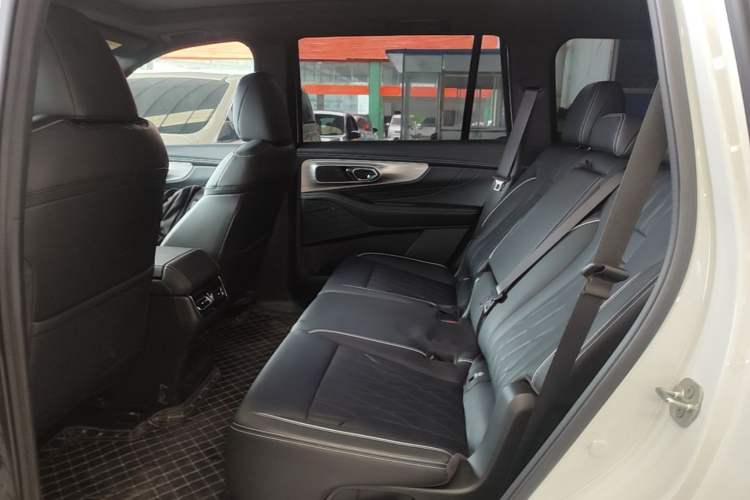 Used GAC Trumpchi GS8 2025 Linghang Series 2.0 TGDI Four-Wheel-Drive Luxury Edition 5 Seats Left Rear Seat