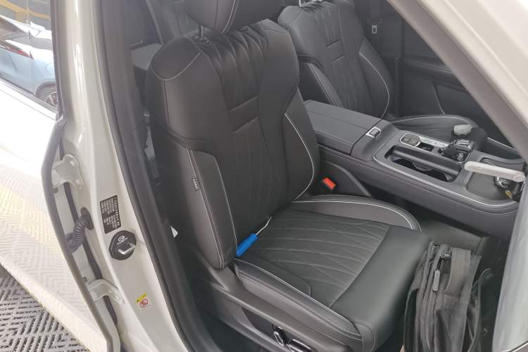 Used GAC Trumpchi GS8 2025 Linghang Series 2.0 TGDI Two-Wheel-Drive Luxury Edition 5 Seats Right Front Seat