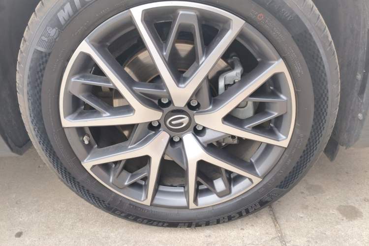 Used GAC Trumpchi GS8 2025 Linghang Series 2.0 TGDI Two-Wheel-Drive Luxury Edition 5 Seats Right Front Wheel Hub