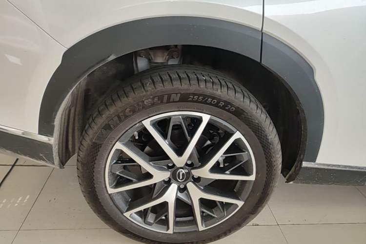 Used GAC Trumpchi GS8 2025 Linghang Series 2.0 TGDI Four-Wheel-Drive Luxury Edition 5 Seats Right Rear Wheel Hub