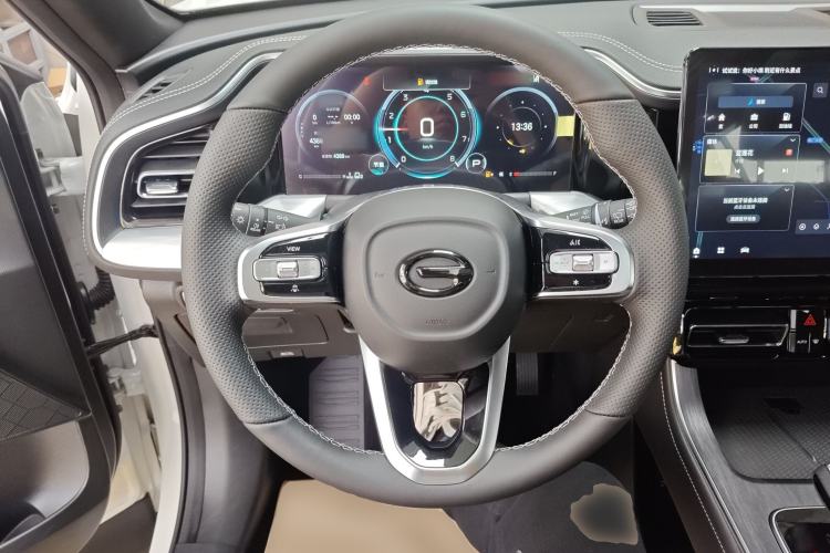 Used GAC Trumpchi GS8 2025 Linghang Series 2.0 TGDI Two-Wheel-Drive Luxury Edition 5 Seats Steering Wheel