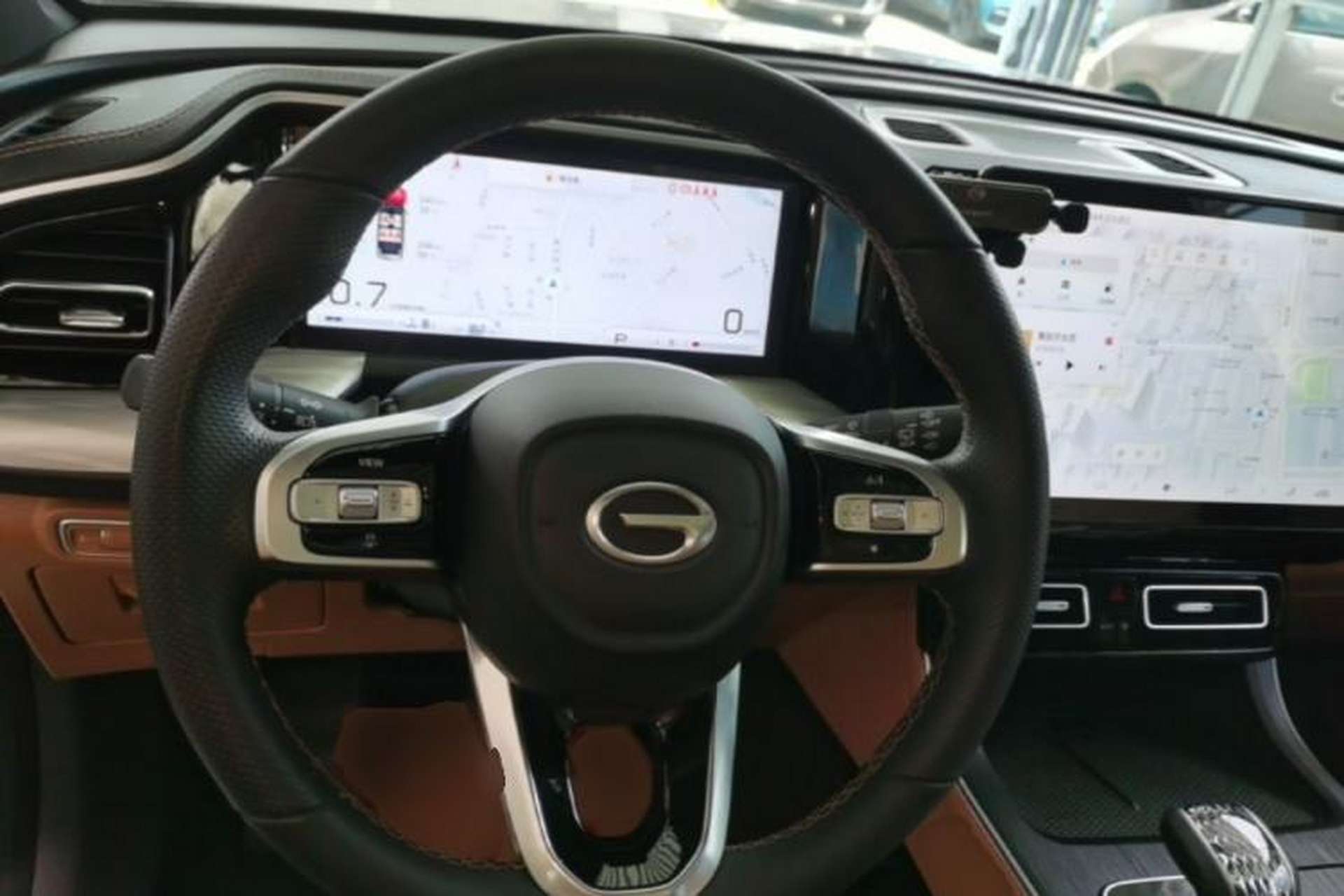 Used GAC Trumpchi GS8 2025 Linghang Series 2.0 TGDI Two-Wheel-Drive Luxury Edition 5 Seats Steering Wheel