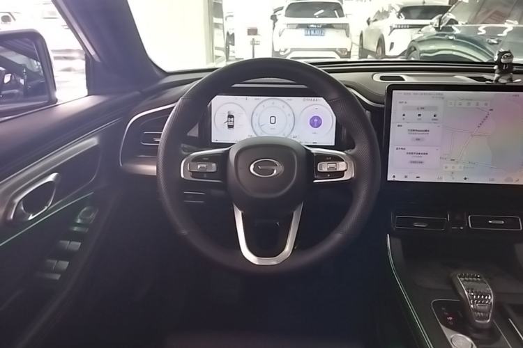 Used GAC Trumpchi GS8 2025 Linghang Series 2.0 TGDI Two-Wheel-Drive Luxury Edition 5 Seats Steering Wheel