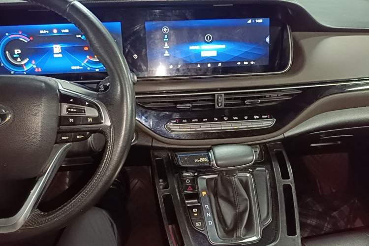 Used GAC Trumpchi M6 2019 270T DCT Prestige Edition (7-seater) China VI Audio And AC Panel