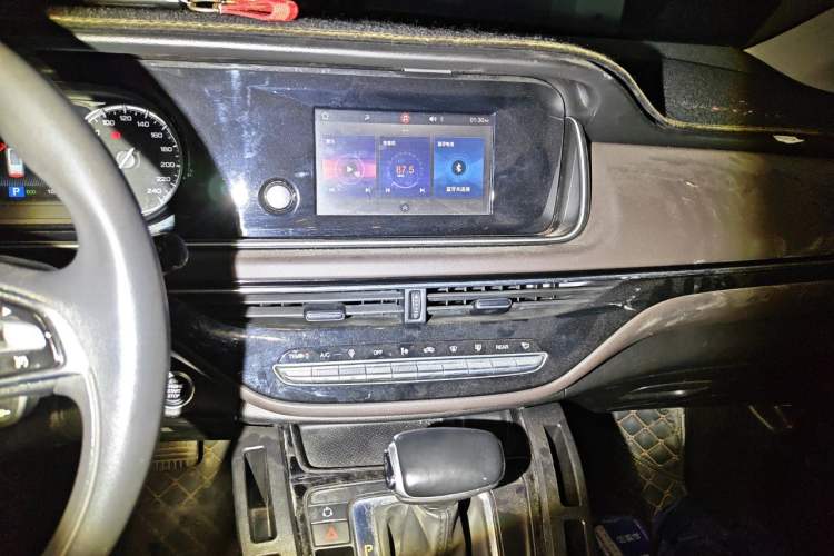 Used GAC Trumpchi M6 2019 270T DCT Luxury Edition (7-seater) China VI Audio And AC Panel