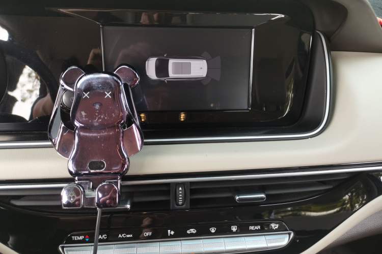 Used GAC Trumpchi M6 2019 270T DCT Elite Edition (7-seater) China VI Audio And AC Panel