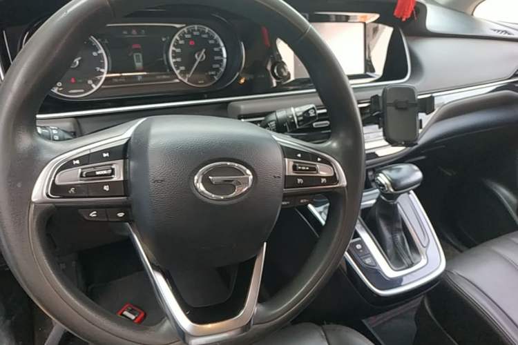 Used GAC Trumpchi M6 2019 270T DCT Luxury Edition (6-seater) China VI Center Console