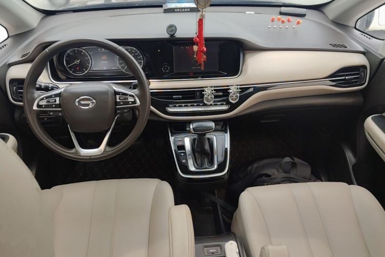 Used GAC Trumpchi M6 2019 270T Automatic Luxury Edition (7-seater) China V Standard Center Console