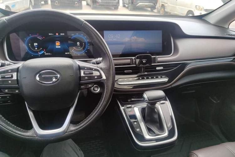 Used GAC Trumpchi M6 2019 270T Automatic Prestige Edition (7-seater) China V Standard Center Console