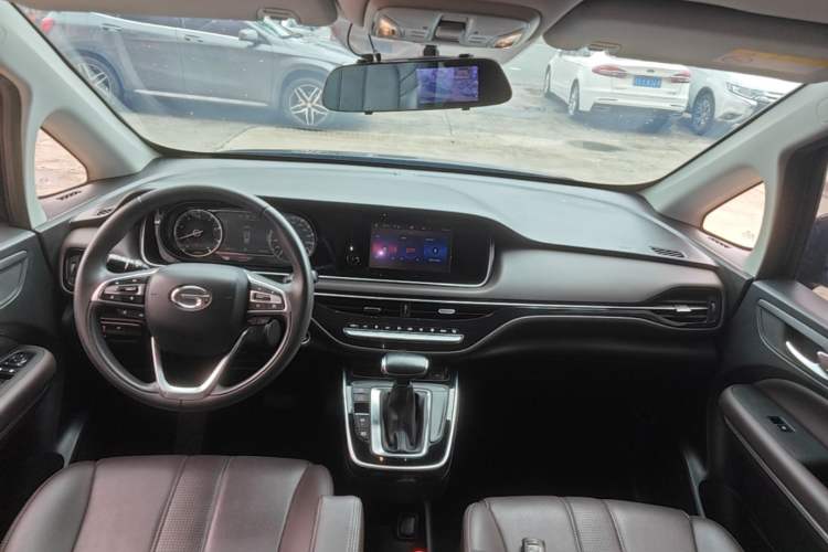 Used GAC Trumpchi M6 2019 270T DCT Luxury Edition (7-seater) China VI Center Console