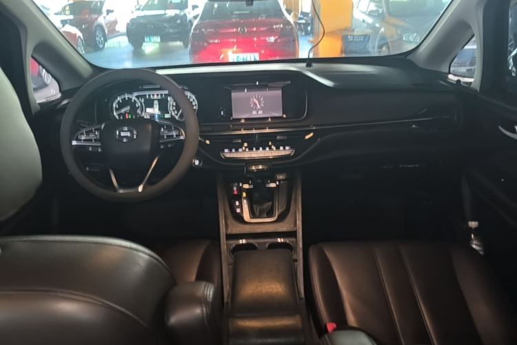 Used GAC Trumpchi M6 2019 270T Automatic Luxury Edition (7-seater) China V Standard Center Console