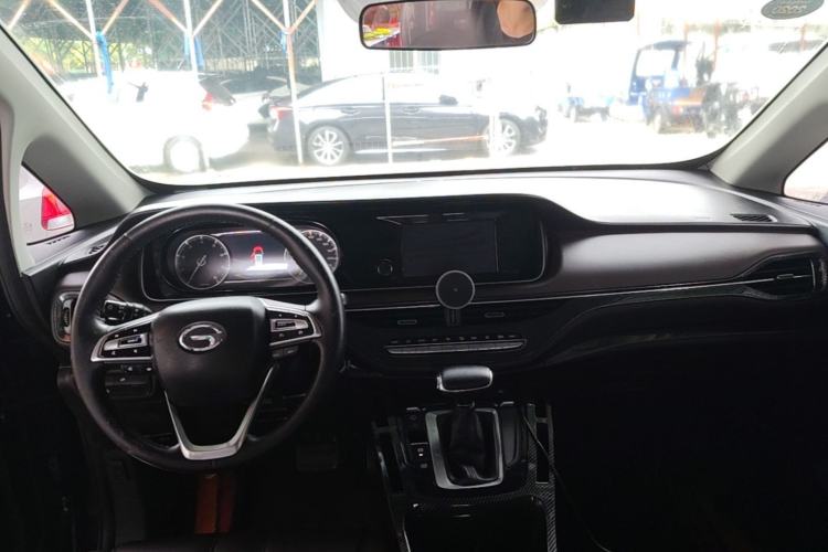 Used GAC Trumpchi M6 2019 270T Automatic Luxury Edition (7-seater) China V Standard Center Console