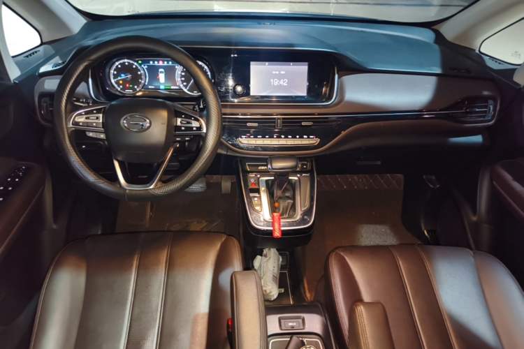 Used GAC Trumpchi M6 2019 270T Automatic Luxury Edition (7-seater) China V Standard Center Console