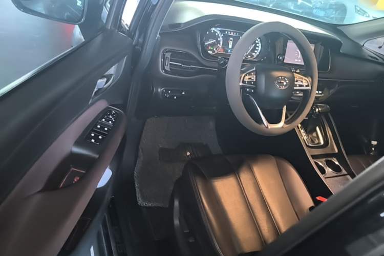 Used GAC Trumpchi M6 2019 270T Automatic Luxury Edition (7-seater) China V Standard Driver Seat