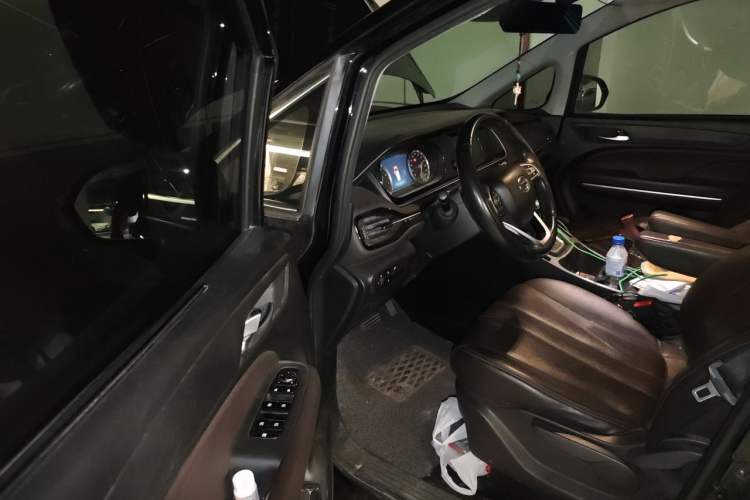 Used GAC Trumpchi M6 2019 270T DCT Luxury Edition (7-seater) China VI Driver Seat