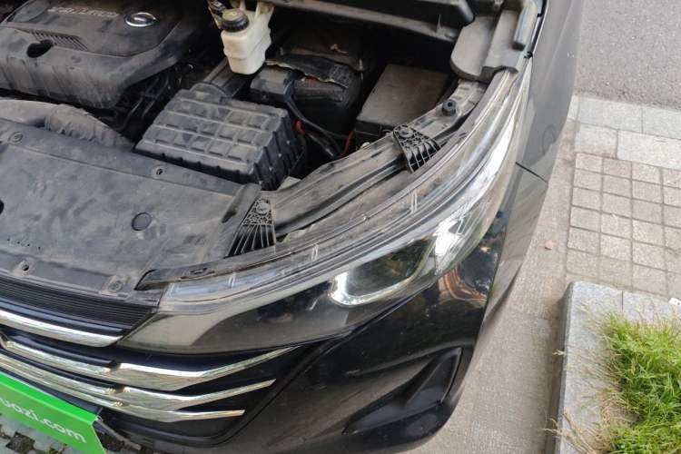 Used GAC Trumpchi M6 2019 270T DCT Luxury Edition (7-seater) China VI Engine Bay Left