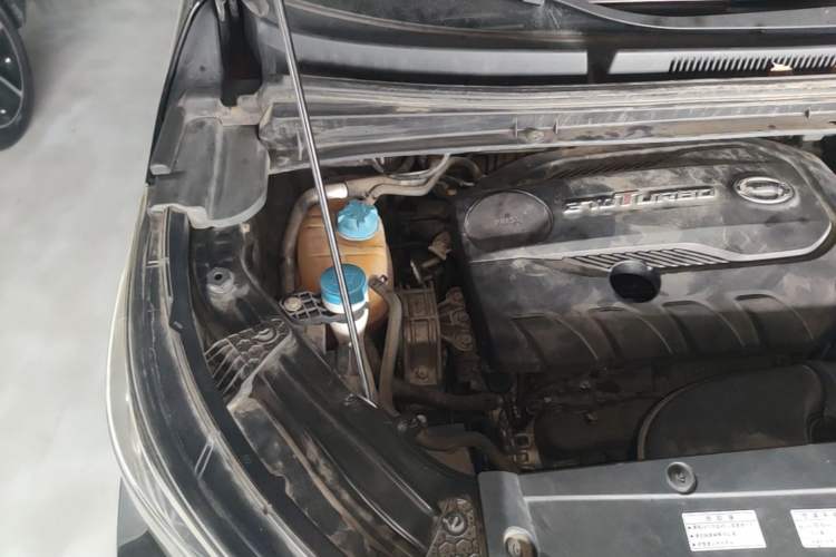 Used GAC Trumpchi M6 2019 270T Automatic Luxury Edition (7-seater) China V Standard Engine Bay Right