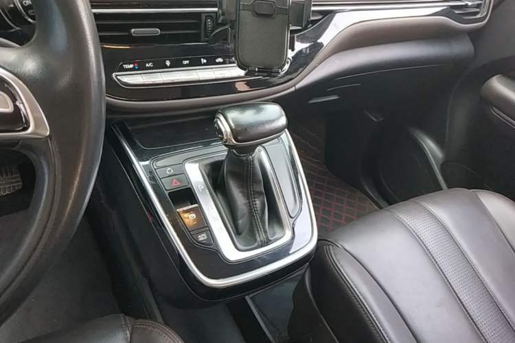 Used GAC Trumpchi M6 2019 270T DCT Luxury Edition (6-seater) China VI Gear Lever