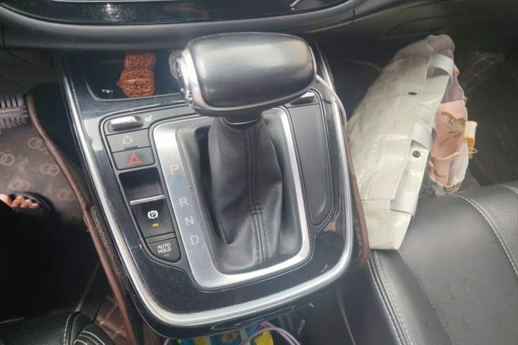 Used GAC Trumpchi M6 2019 270T DCT Luxury Edition (7-seater) China VI Gear Lever